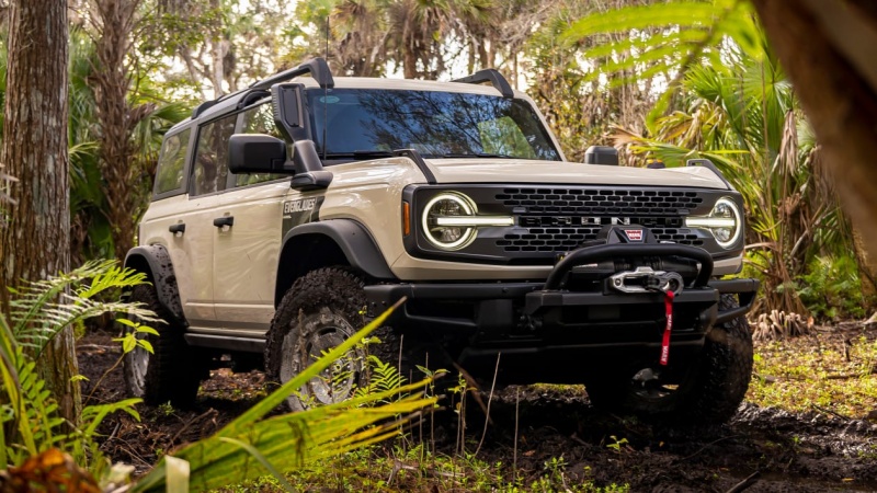Специальная серия Ford Bronco Everglades спроектирована и оснащена для смелых водителей