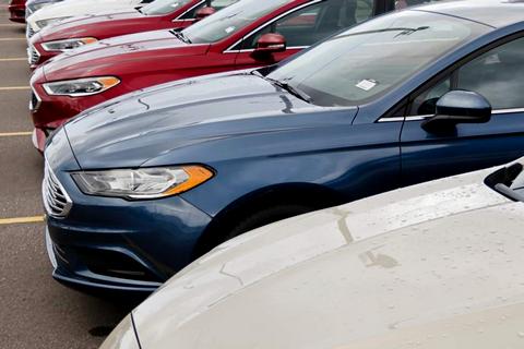 Ford прекращает выпуск седанов и небольших авто для США